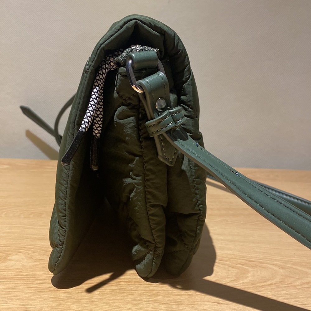 HOST PICK ✨ TONY BIANCO HANDBAG SOFT BAG STYLE KHAKI 2 inside pockets long strap - Picture 4 of 10